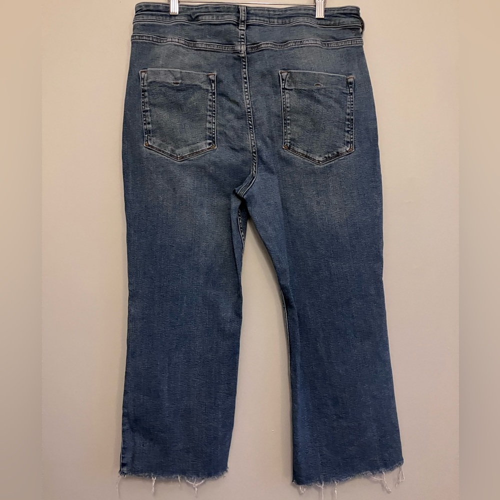 PILCRO High Rise Button Fly Cropped Jeans Size 34 - Picture 6 of 12